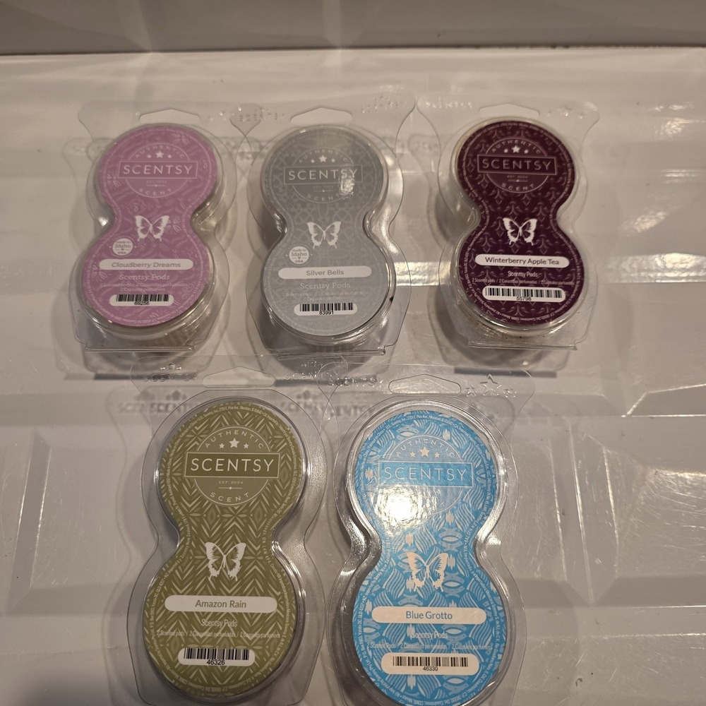 NEW  Scentsy Pods Lot Of 5.   Mixed Scents